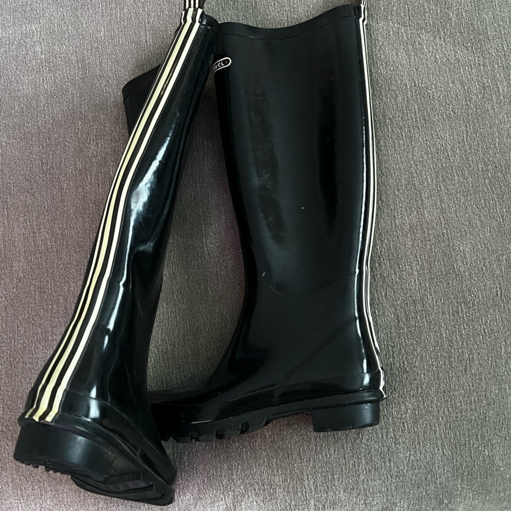 Henri Bendel Black and White Rain Boots